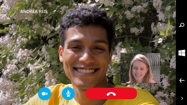 Nokia Lumia 735 смотреть онлайн