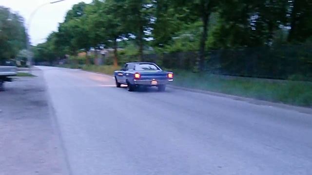 Plymouth Roadrunner 1969 383 HP burnout смотреть онлайн