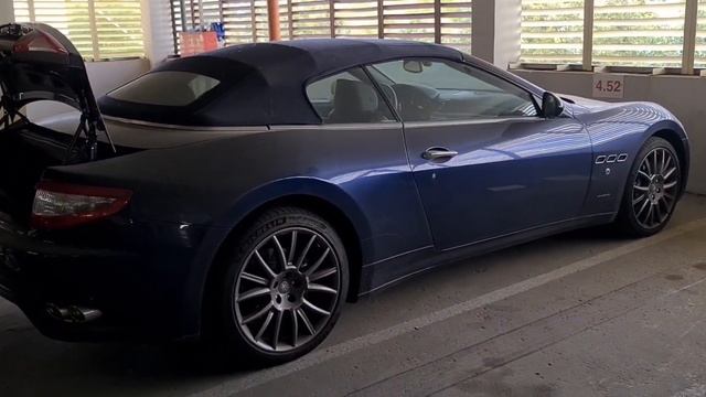 Запуск Maserati Grancabrio после долгой стоянки смотреть онлайн