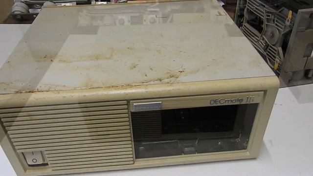 Quick look at an incomplete DECmate III смотреть онлайн