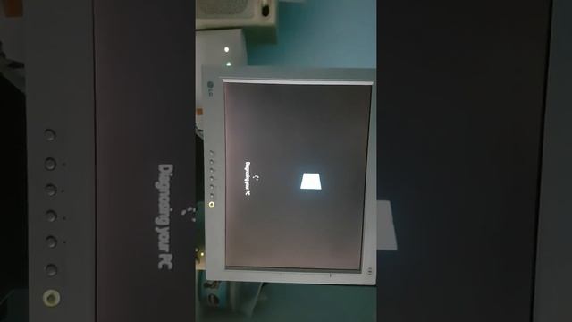 Nem indul az asus gépem valaki segitene(pls)sűrgös lenne смотреть онлайн