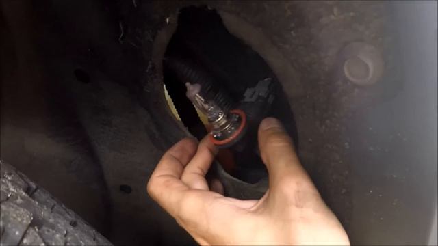 How to change replace Headlight bulb in Jeep Grand Cherokee 2011-2017 смотреть онлайн