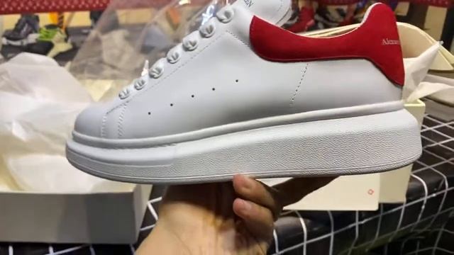 Alexander McQueen Oversized Sneaker White Red Suede смотреть онлайн
