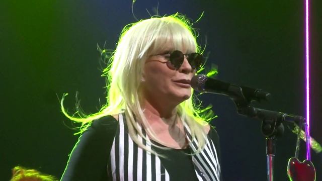 BLONDIE - Call Me (@ The iTunes festival 2014) смотреть онлайн
