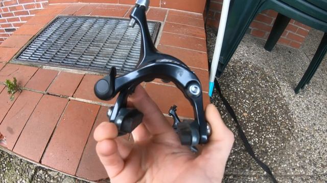 Shimano Sora R3000 vs Ultegra R8000 brake calipers weight dual pivot vs singel pivot смотреть онлайн