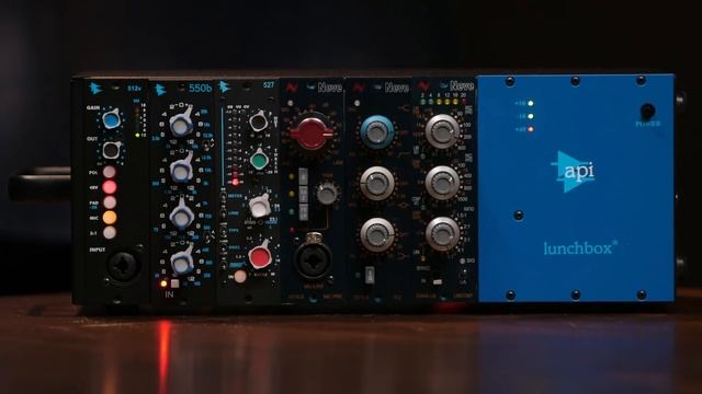 Ultimate 500 Series Lunchbox for Recording Vocals смотреть онлайн