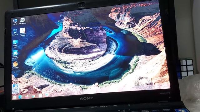 Windows 8.1 boot speed on SSD on 14 year old laptop смотреть онлайн