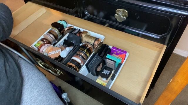 BRONZER & BLUSH COLLECTION/DECLUTTER PT4 SORRY THIS WAS A LONG VIDEO! 😳 смотреть онлайн