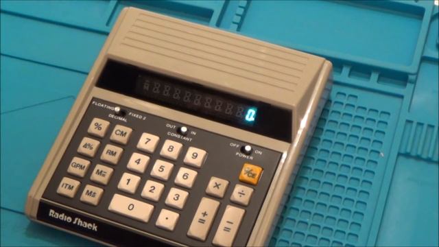 Trying to FIX a Faulty 34+ year old Calculator смотреть онлайн