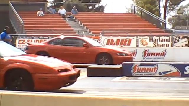 2001 Grand Prix GT & 1996 Grand Prix SE at Norwalk 1/4 mile смотреть онлайн