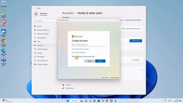 How to add a local user account on Windows 11. смотреть онлайн