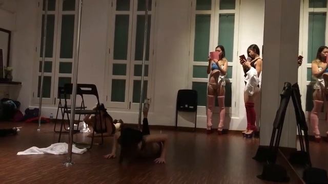 Pure Tease смотреть онлайн