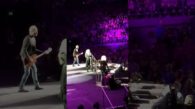 Fleetwood Mac - You Make Loving Fun смотреть онлайн