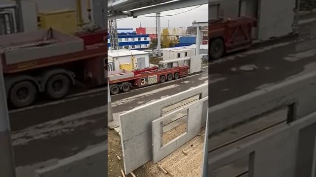 Загрузка домокомплекта в специализированный автотранспорт типа 'Инлоудер' смотреть онлайн