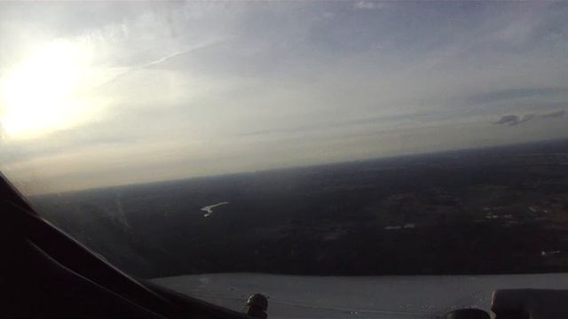 A320 Approach & Landing at Warsaw Airport, Poland. Cockpit View смотреть онлайн