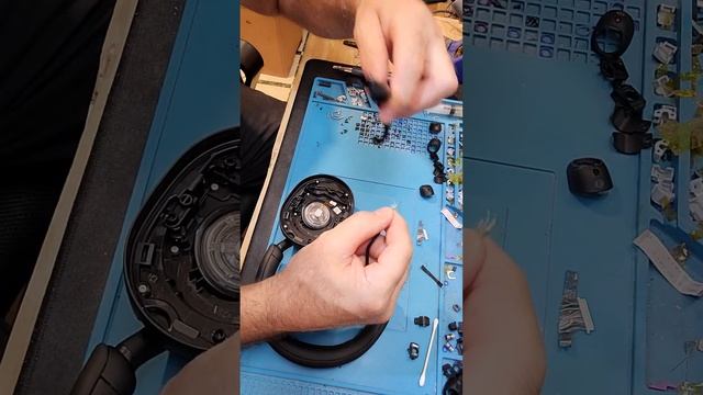 Sony WH-1000XM5 - Broken Pivot Repair смотреть онлайн