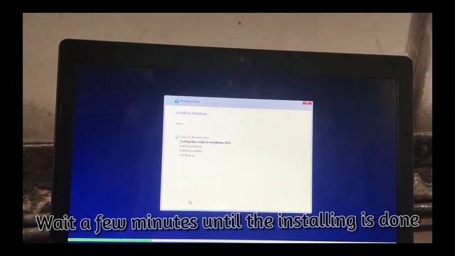 How to Format and Install Windows 10 using Bootable Flashdrive смотреть онлайн