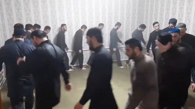 Зикр Кантышево 1я ночь Келигова Бахьаудина(3) смотреть онлайн