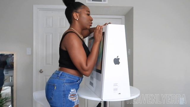 NEW iMAC Unboxing 2020 + FREE AIRPODS | I UPGRADED! | HEAVENLYERRA смотреть онлайн