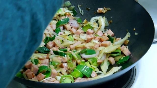 Masarap Bami+Satay ! смотреть онлайн
