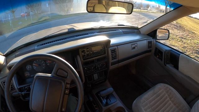 1995 Jeep Grand Cherokee ZJ 5.2L V8 | Laredo смотреть онлайн
