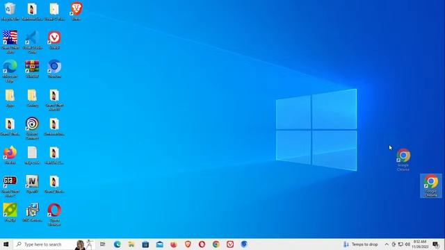LIVE - DOWNLOADING CLASSIC GAMES ON WINDOWS 10 смотреть онлайн