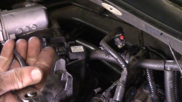 Part 2/3: 2011-2016 3.6 Dodge Caravan, Chrysler Town & Country, and VW Routan spark plug replacemen смотреть онлайн