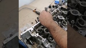 Замена направляющих клапана змз 409.