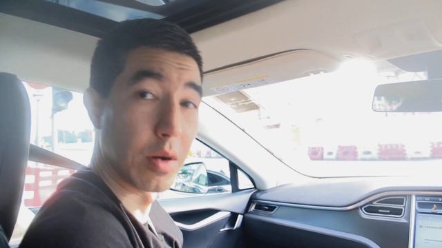 Tesla Model S First Look смотреть онлайн