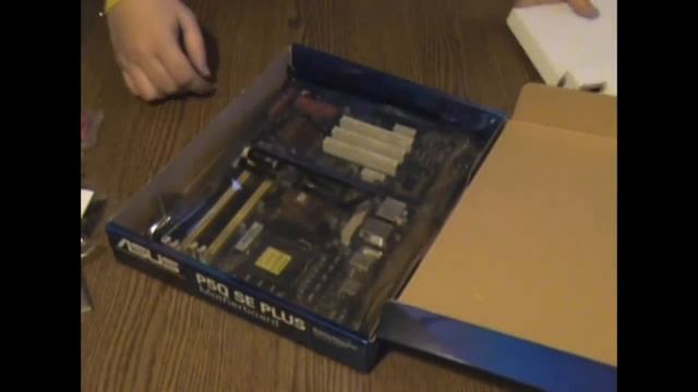 Asus P5Q SE PLUS UNBOXING смотреть онлайн