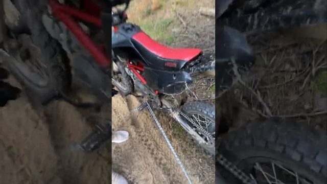 Как буксировать мотоцикл #motorcycle #enduro смотреть онлайн