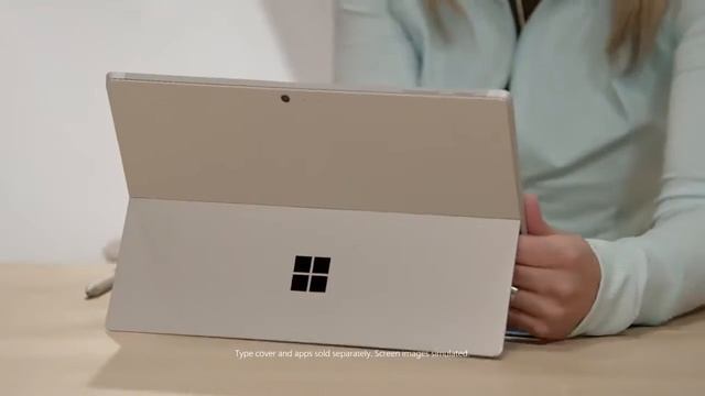 Microsoft Surface Melissa Arnot and the Durability of Surface Pro 4 смотреть онлайн