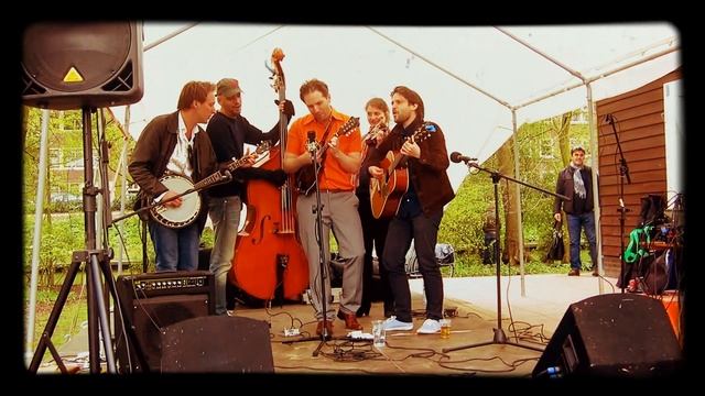 Last Night in Town - Going back to Carolina смотреть онлайн