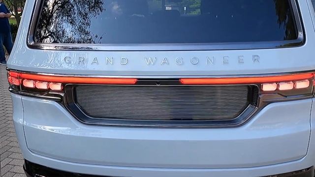 Jeep Grand Wagoneer, Wrangler 4xe & Wrangler 392 Concept | Sons of Speed смотреть онлайн