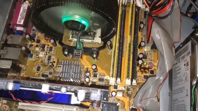 J’ai un PC Gamer low cost de 2006/7 ! смотреть онлайн
