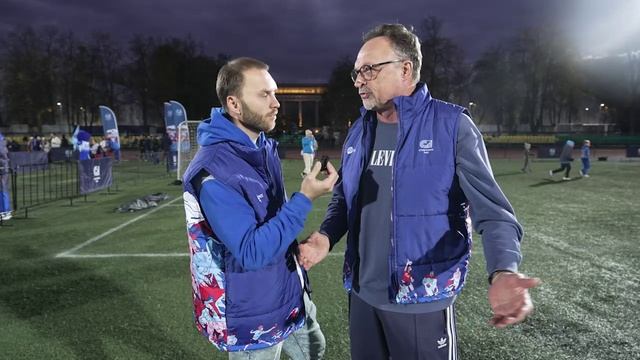 💥Пообщались с Виктором Гусевым перед финальным матчем по футболу между ЛокоТех и ЖДРМ смотреть онлайн