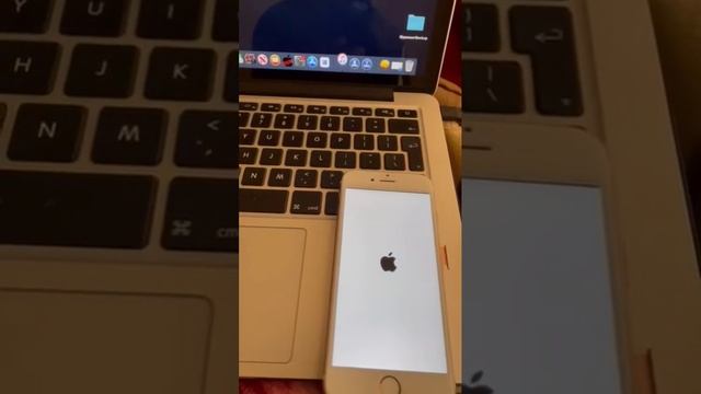 ios15 helloscreen bypas with sim mina activator best and stable смотреть онлайн