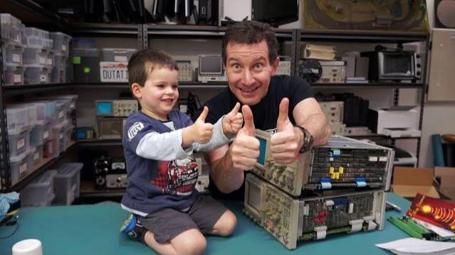 EEVblog #695 - Mailbag Tektronix 2465 Analog Oscilloscopes