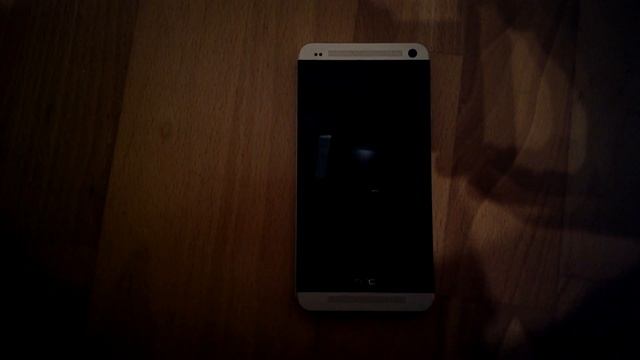 HTC One mit Android 4.3 und Wecker-Funktion bei deaktiviertem Handy смотреть онлайн