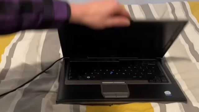 Opening To Windows Vista Home Premium 2007 Dell Laptop PC смотреть онлайн