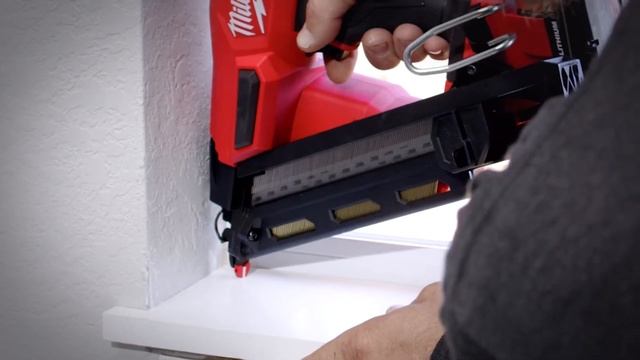 Milwaukee M18 FUEL 15 Gauge Finish Nailer Gen 2