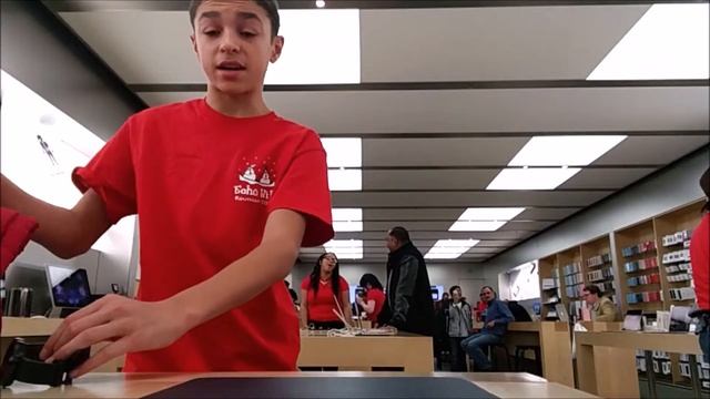 Trying on (almost) every Apple Watch! смотреть онлайн