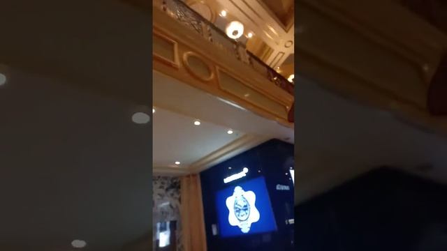 Pull and bear close at Venetian Macau смотреть онлайн