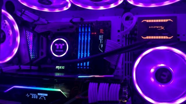 MSI Dynamic Dashboard OLED screens demonstration смотреть онлайн