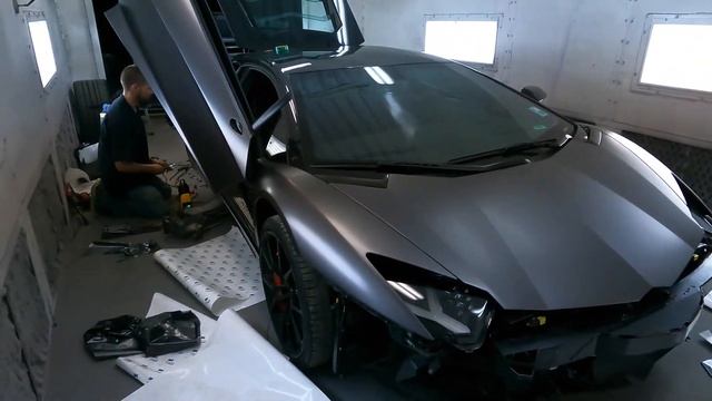 We wrapped a Lamborghini Aventador in 3M satin dark grey vinyl. смотреть онлайн