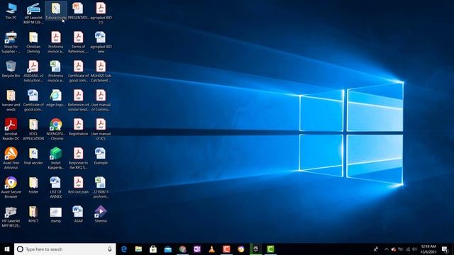 How To Quickly Access Emoji Keyboard On Windows 10 смотреть онлайн