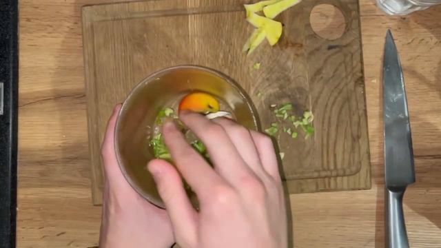 Boost Your Focus Recipe: Parsley, Apple, Honey, and Chocolate смотреть онлайн