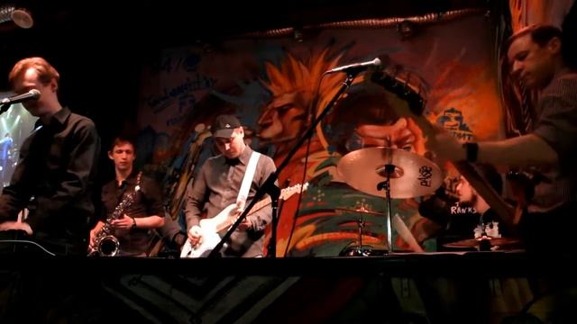The Ranks - Money (Pink Floyd cover, live in Graffiti, 01/02/2015) смотреть онлайн