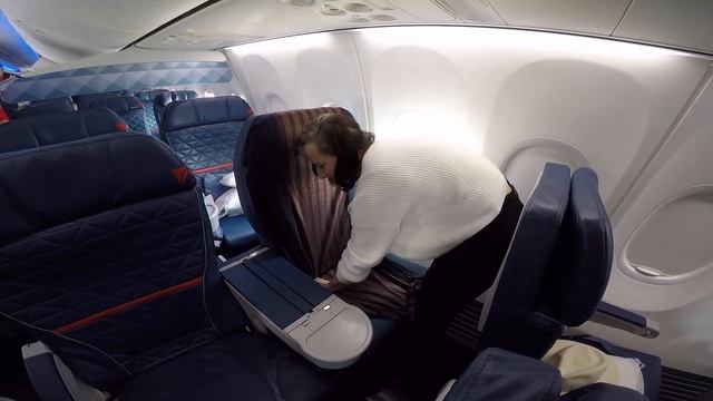 How to use NiceSeats seat covers in Economy and First Class смотреть онлайн