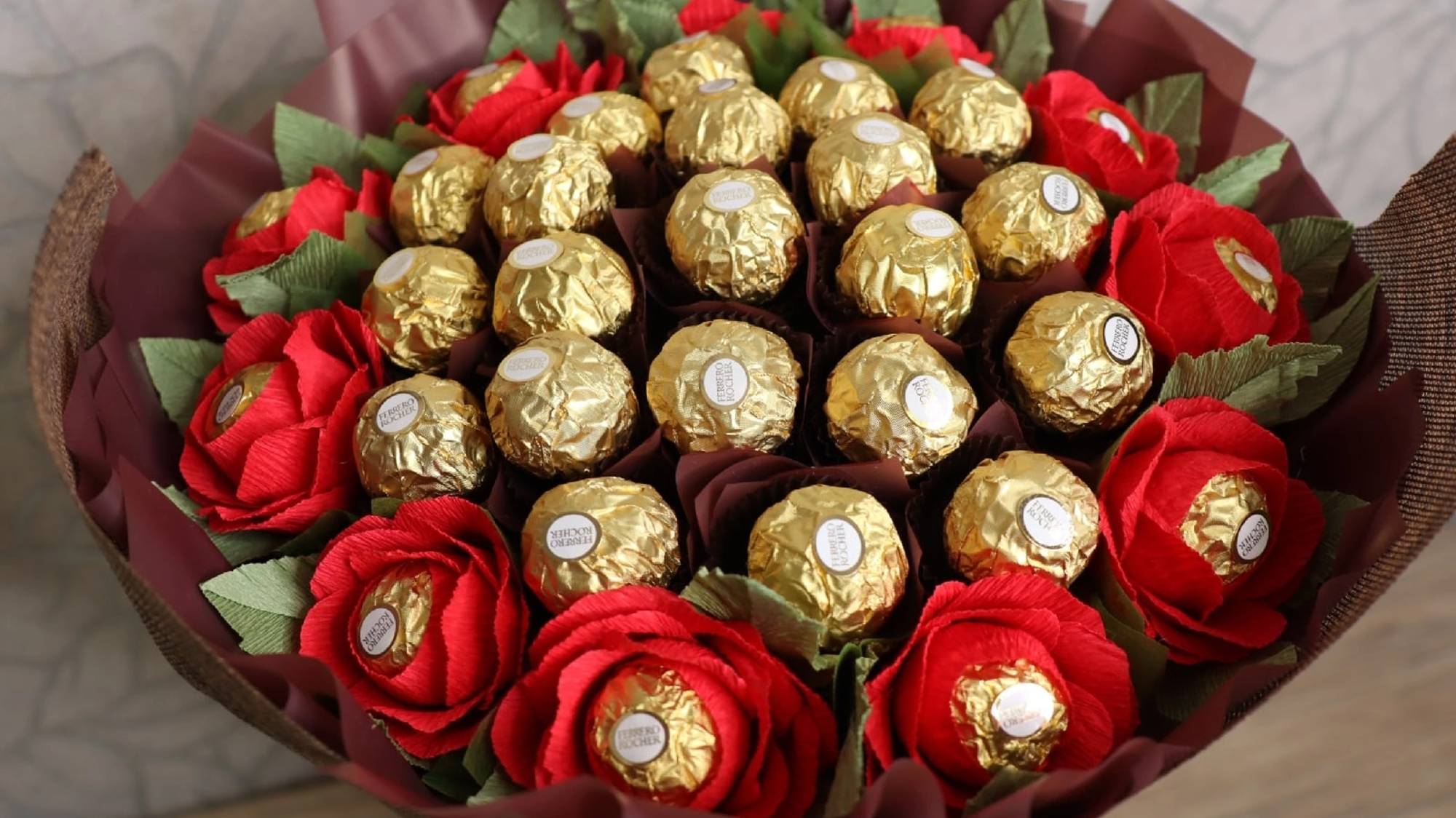 Букет из конфет | букет из Ferrero Rocher смотреть онлайн